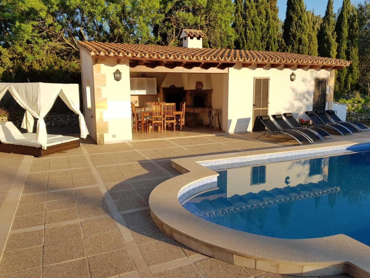 Villa Milagro - 3 Bedroom Finca Style Villa With Pool Near Golf Course/Beaches - Air Cond. Pollenca Exterior photo