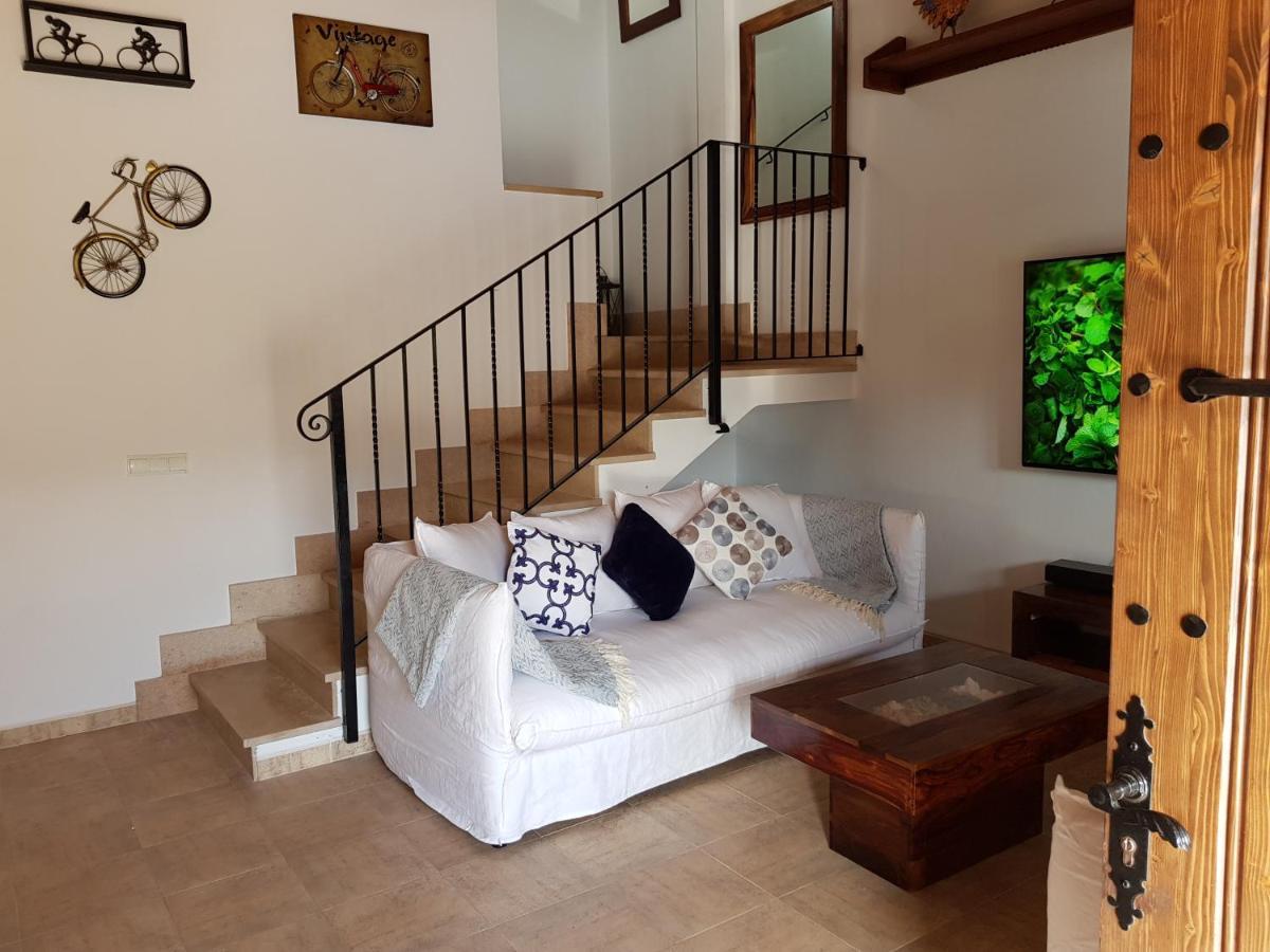 Villa Milagro - 3 Bedroom Finca Style Villa With Pool Near Golf Course/Beaches - Air Cond. Pollenca Exterior photo