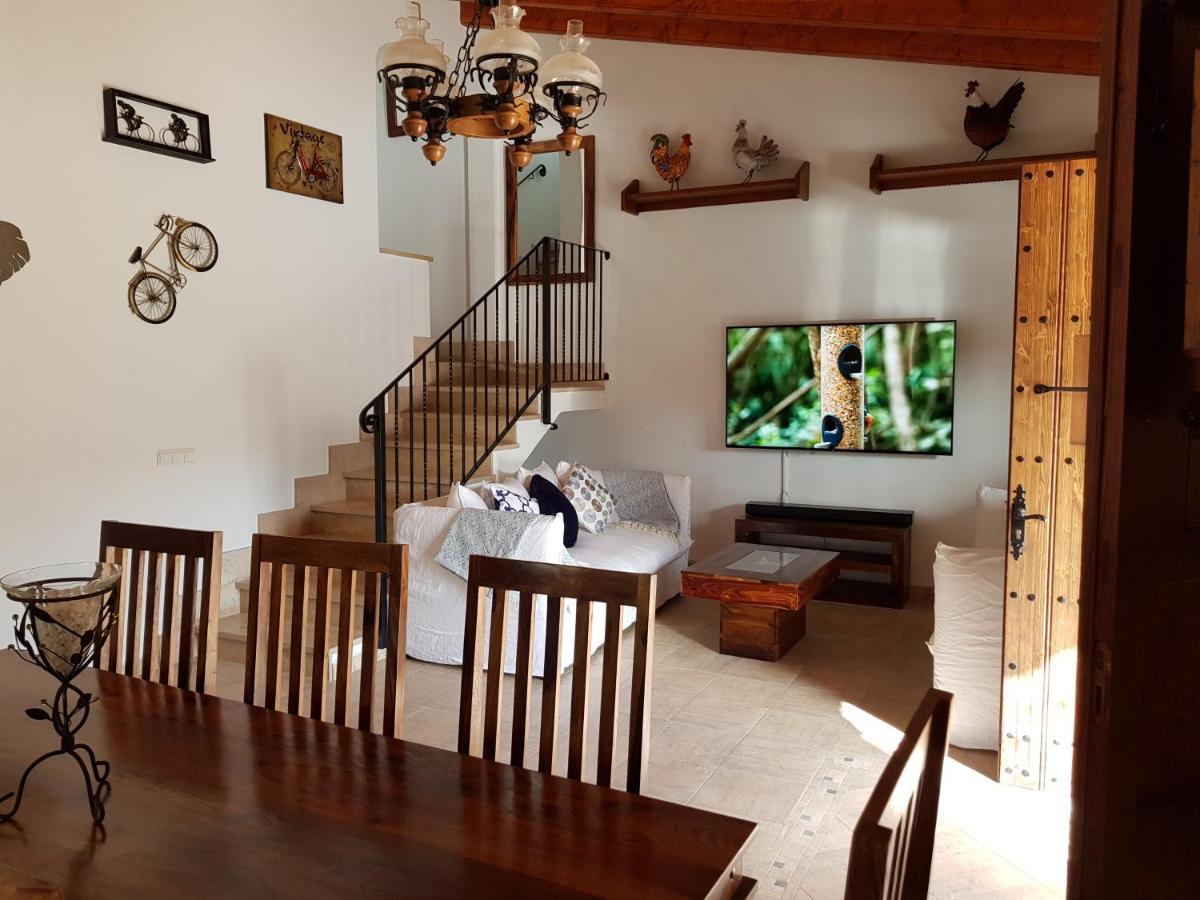 Villa Milagro - 3 Bedroom Finca Style Villa With Pool Near Golf Course/Beaches - Air Cond. Pollenca Exterior photo