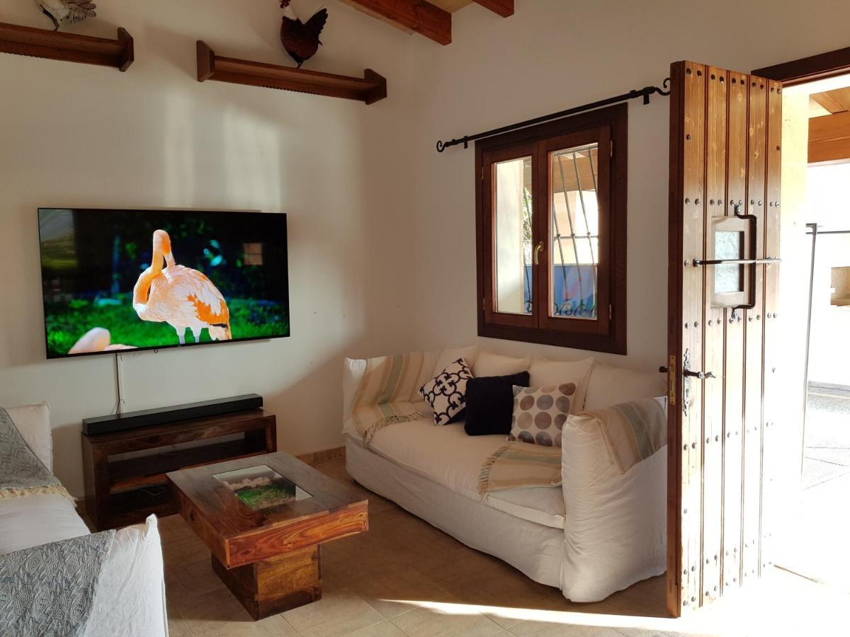 Villa Milagro - 3 Bedroom Finca Style Villa With Pool Near Golf Course/Beaches - Air Cond. Pollenca Exterior photo