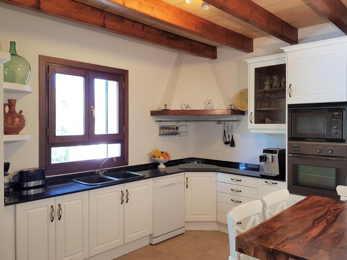 Villa Milagro - 3 Bedroom Finca Style Villa With Pool Near Golf Course/Beaches - Air Cond. Pollenca Exterior photo
